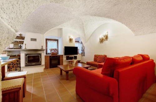 Bleggio Inferiore Ski Chalet | Antico Casolare di Alice