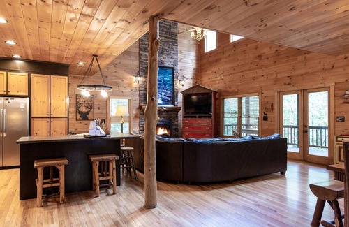 Morganton Cabin | Antler Lodge - Family Perfect, HotTub, FirePit, Pool Table, Creek, Pet Friendly