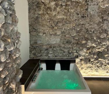 Historical Downtown Salerno Apartment | Antrum Suite