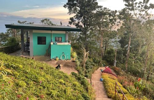 Cebu House | Anza Cabin at Threesome Cafe