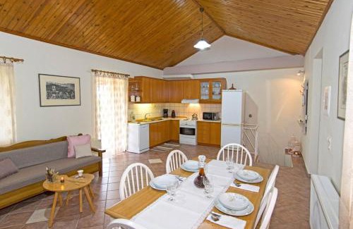 Loulos House | Aoria Traditional House with Stuning Mountain View