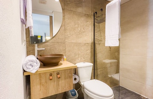 Florida Nueva Hotel | AP Rest and Work 403