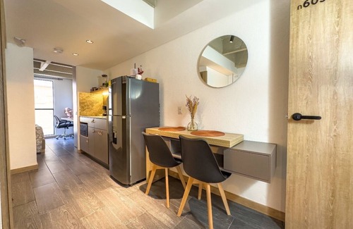 Florida Nueva Hotel | AP Rest and Work 403