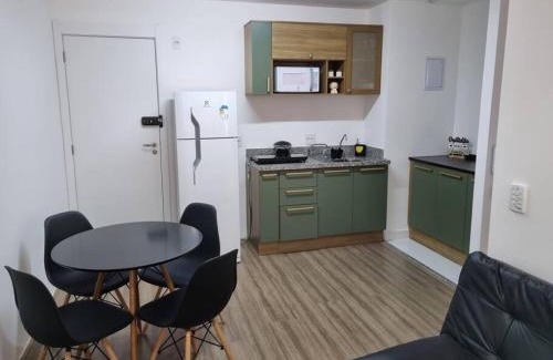 Belem Apartment | Ap10 Prático, confortável com wifi, piscina, rooftoop e academia em frente ao Metrô