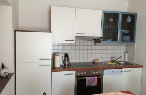 Unterburg am Klopeiner See Apartment | Apartment with living/bedroom, eat-in kitchen, balcony - Apartementhaus Helene