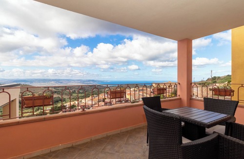 Trinita d'Agultu Apartment | Apartment 'Con Piscina 14' with Sea View, Wi-Fi and Air Conditioning