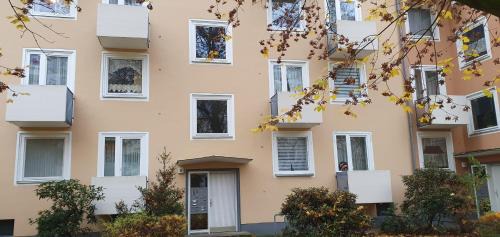 Mittelfeld Apartment | Apart 3 Zimmerwohnung - Nah an Messe & Kliniken!