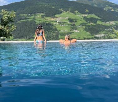 Landeck Apartment | Apart Alpine Retreat 2