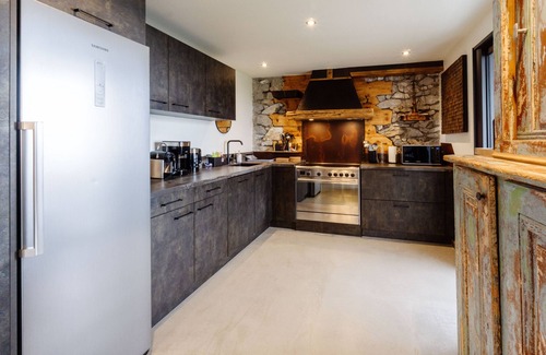 La Toussuire Apartment | Apartment "Lodge Six De Savoie" with Mountain View, Private Terrace and Wi-Fi