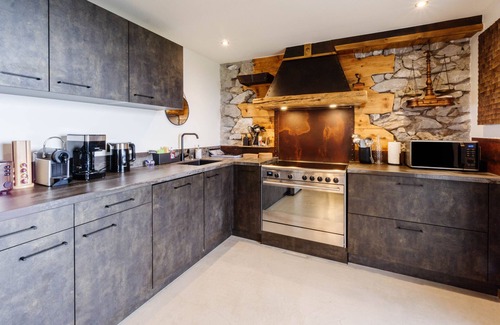 La Toussuire Apartment | Apartment "Lodge Six De Savoie" with Mountain View, Private Terrace and Wi-Fi