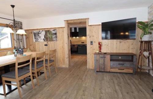 Pettneu am Arlberg House | Apart Loisa