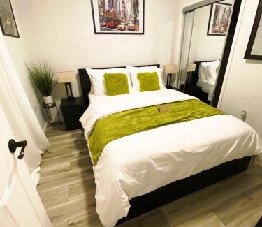 West New York Apartment | Apart Studio West NY 12Mints From NYCity