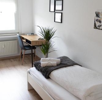 Hamm-Heessen Apartment | Apart63-Modern-3Room I Smart TV I Free Parking I Free WiFi