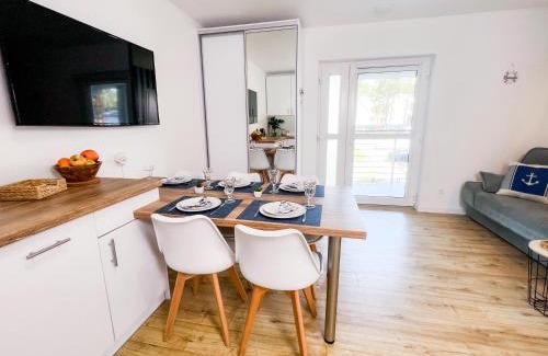 Poddabie Apartment | APARTAMENT 14B BLUE MARINE Poddąbie Basen Odkryty Brodziki Plac Zabaw
