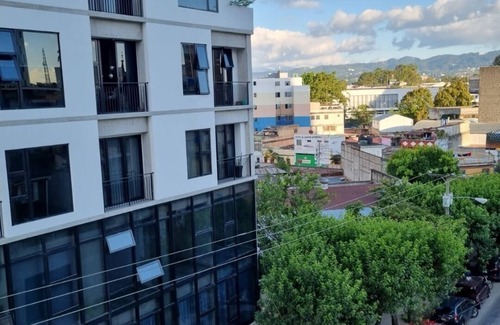 Zona 4 Apartment | Apartamento Tipo Loft de con Cama Matrimonial y Sofá Cama