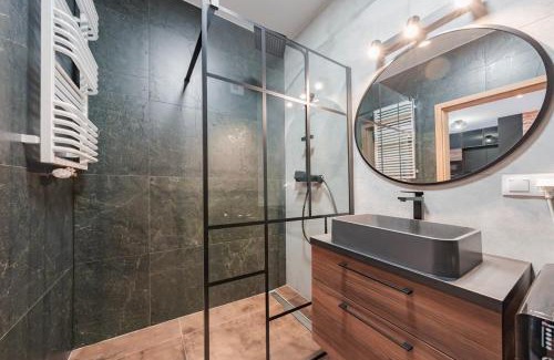 Mlyniska Apartment | Apartament Loft & glow Montownia