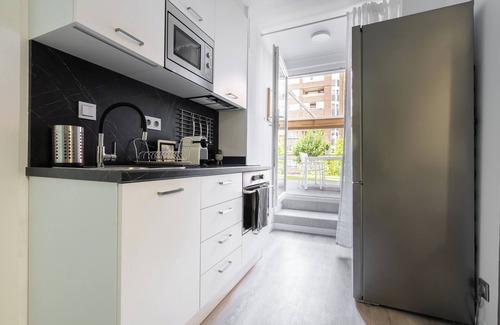 Albacete Apartment | Apartament Mani in Albacete with terrace next to El Corte Inglés