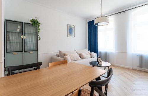 Jelenia Gora Apartment | Apartament Moon Deer - przy deptaku - by SpaceApart