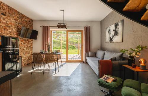 gmina Lewin Kłodzki Villa | Apartament Pod Wzgórzem z Sauną, Jacuzzi i Basenem