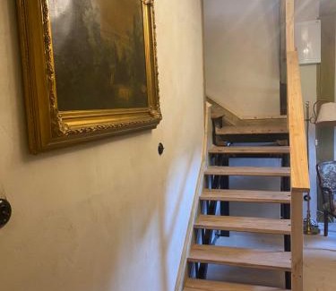 Szteklin Cabin | Apartament w Zabytkowej Stajni nad Jeziorem z Dostępem do Parku i Sąsiedztwem XIX wiecznego Dworku Modrzewiowego