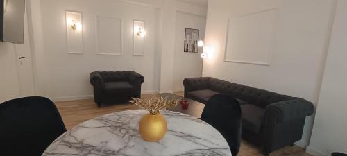 Figares Apartment | Apartamento Centro Ancha de Gracia