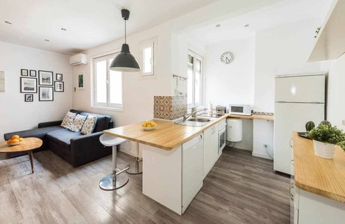 Sol Apartment | Apartamento con A/C y Wifi 600mb en el Centro