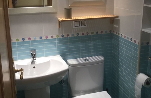 Pinera House | Apartamento con dos Habitaciones y Pequeño Jardín a 3 km de la Playa