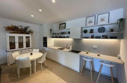 El Brillante Apartment | Apartamento con jardín y piscina en Córdoba