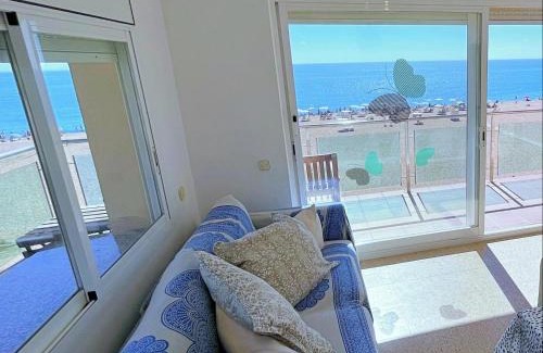 Santa Susanna Apartment | Apartamento en primera linea de mar