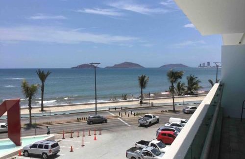 Ferrocarrilera Apartment | Apartamento en torre M con vista al mar