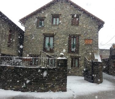 Oros Alto House | Apartamentos Cañardo Autural