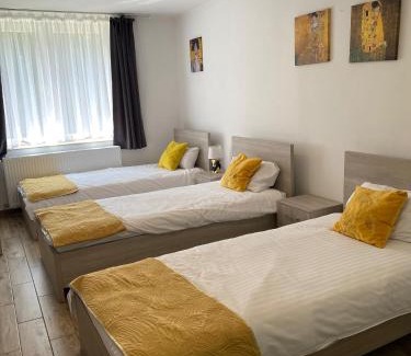 Mszczonow Bed & Breakfast | Apartamenty Wakacyjna Wioska Ngô 20m od Suntago