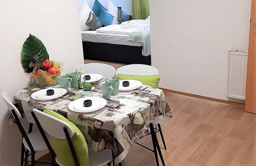 Mitte Apartment | ❤ ApartHomes Nuremberg No. 1, Netflix, 2-room, WiFi, kitchen, bathroom ❤
