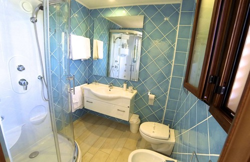 Torre di Bari Hotel | Aparthotel Domus De Janas Sul Mare