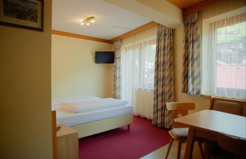 Vorderlanersbach Apartment | Aparthotel Dorfplatzl Garni Apartments & B&B