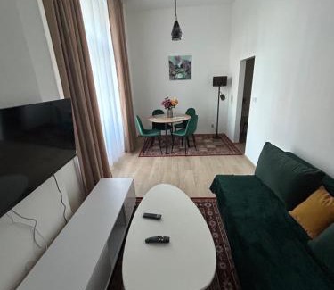 Golcuv Jenikov Apartment | Apartmán 1879