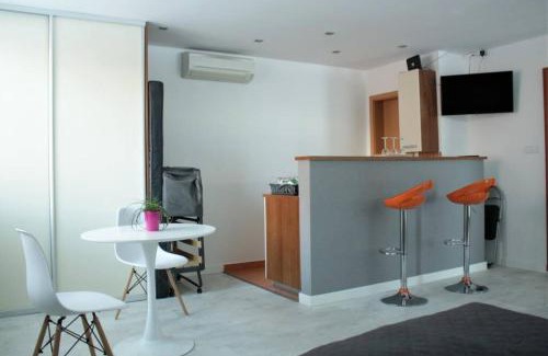 Karlova Ves Apartment | Apartmán - Dlhé Diely