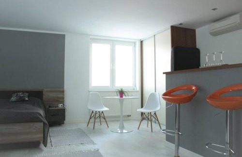 Karlova Ves Apartment | Apartmán - Dlhé Diely