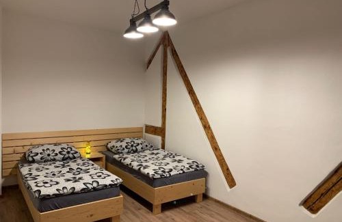 Kraliky Apartment | Apartmán na náměstí ,s terasou
