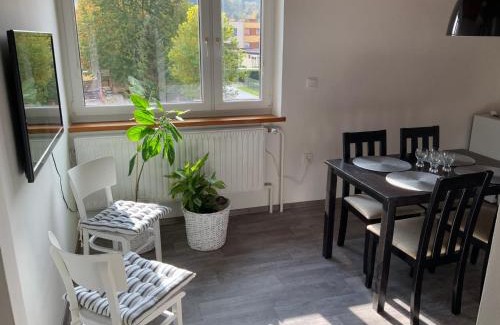 Hostinne Apartment | Apartmán v podkroví