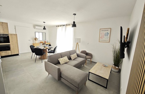 Santa-Reparata-di-Balagna Apartment | Apartment A Santa* sleeps 4, pool, gym, games 10min from beaches