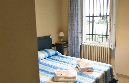 Castelletto Sopra Ticino Apartment | Apartment 'Il Glisentino' with Private Garden and Wi-Fi
