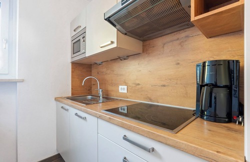 Termeno Sulla Strada del Vino Apartment | Apartment 'Viertelgraun' with Mountain View, Shared Terrace and Wi-Fi