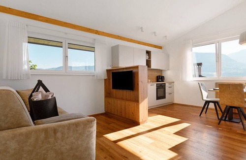 Tramin Apartment | Apartment 'Katherina' with Mountain View, Shared Pool and Wi-Fi
