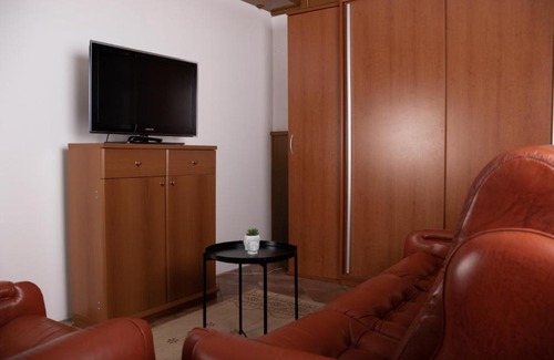 Zirovnica Apartment | Apartma-studio Ajdna