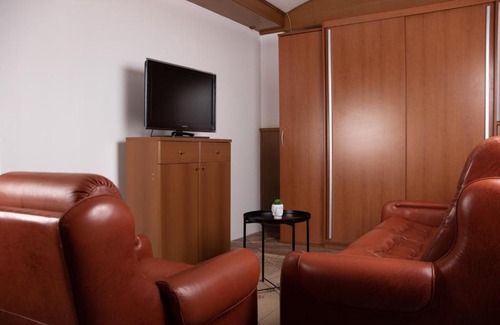 Zirovnica Apartment | Apartma-studio Ajdna