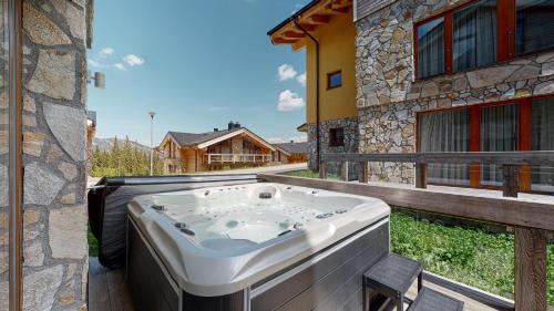 Jasna Apartment | Apartman Konifer - Jacuzzi - Ski In Ski Out