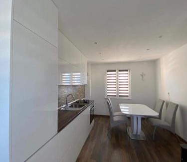 Sestanovac Apartment | Apartman MARA