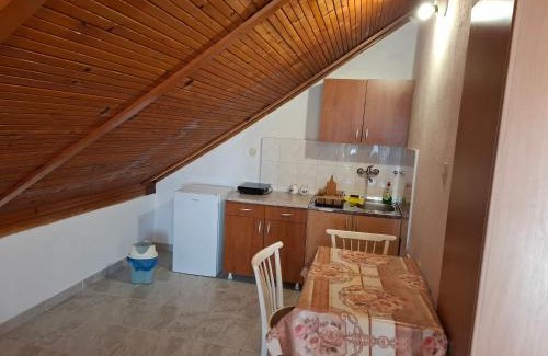 Donja Lastva Apartment | Apartman Marija Tivat 100m from the beach