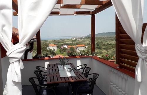 Razanac Apartment | Apartman Mariva with pool